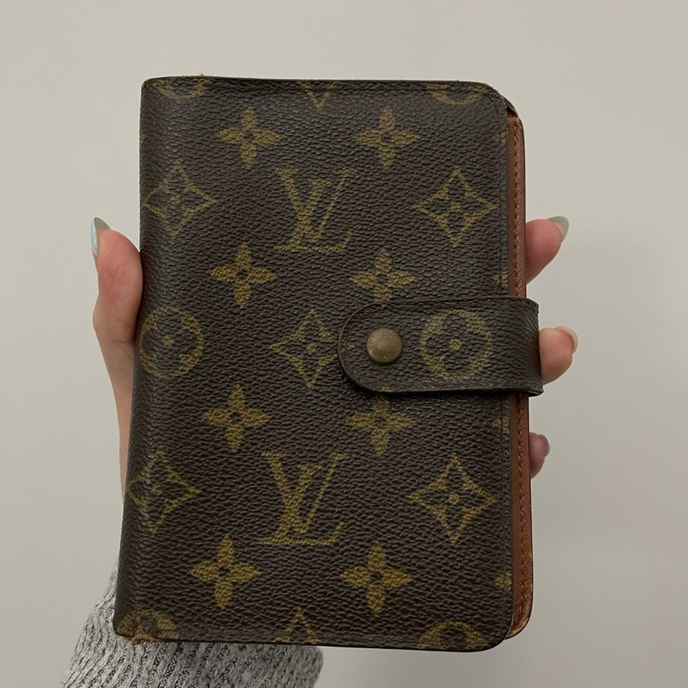 Louis Vuitton Monogram Porte Papier Zipper Bifold Wallet